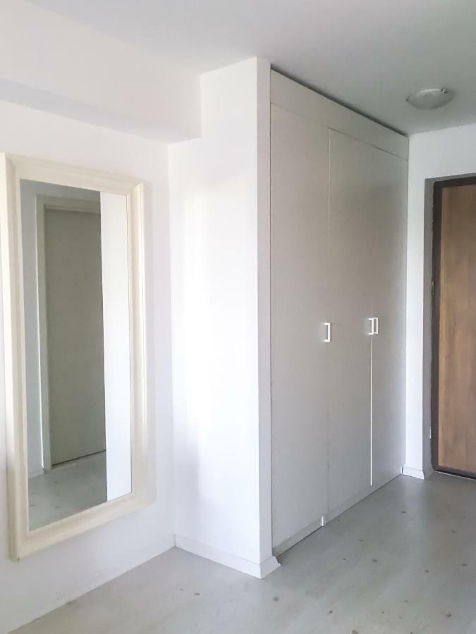 Airport Residence - Across from Otopeni Airport Exterior foto